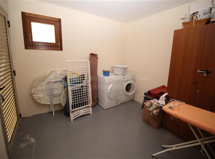 Image No.9-3 Bed Villa / Detached for sale