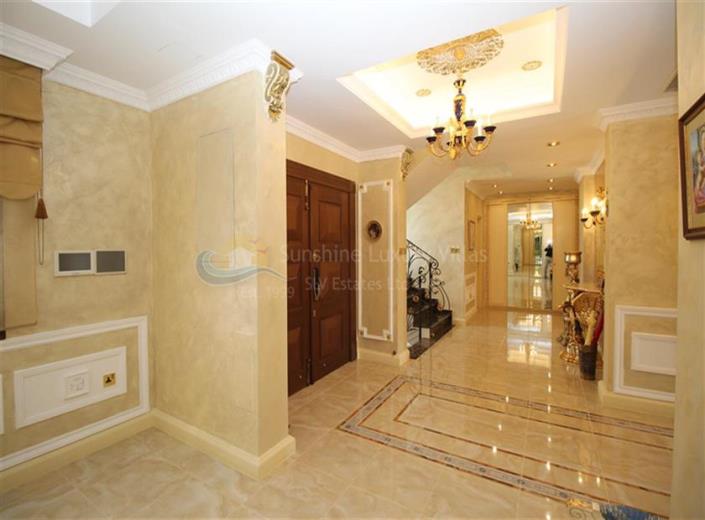 Image No.3-6 Bed Villa for sale