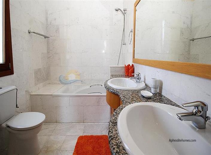 Image No.3-Maison / Villa de 2 chambres à vendre à Aphrodite Hills