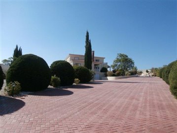 7 Bed Villa for sale