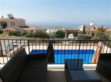 Villa de 3 chambres à vendre à Peyia