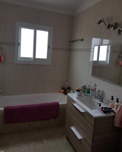 Image No.3-Villa / Détaché de 3 chambres à vendre à Empa