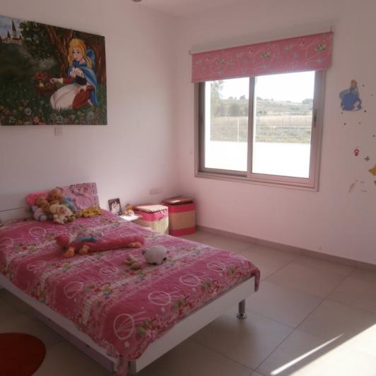 Image No.8-Bungalow de 4 chambres à vendre à Koloni