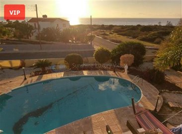 Villa de 3 chambres à vendre à Sea Caves