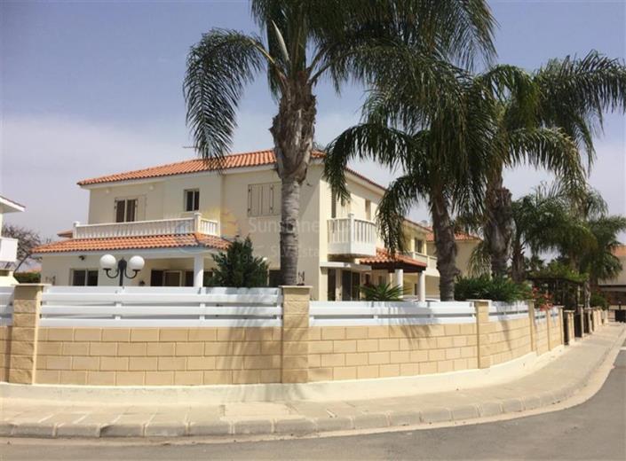 Image No.9-Villa de 4 chambres à vendre à Larnaca