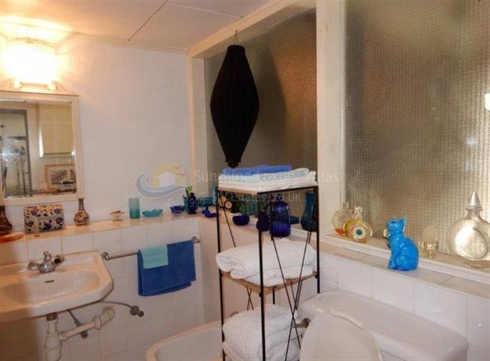 Image No.11-3 Bed Villa for sale