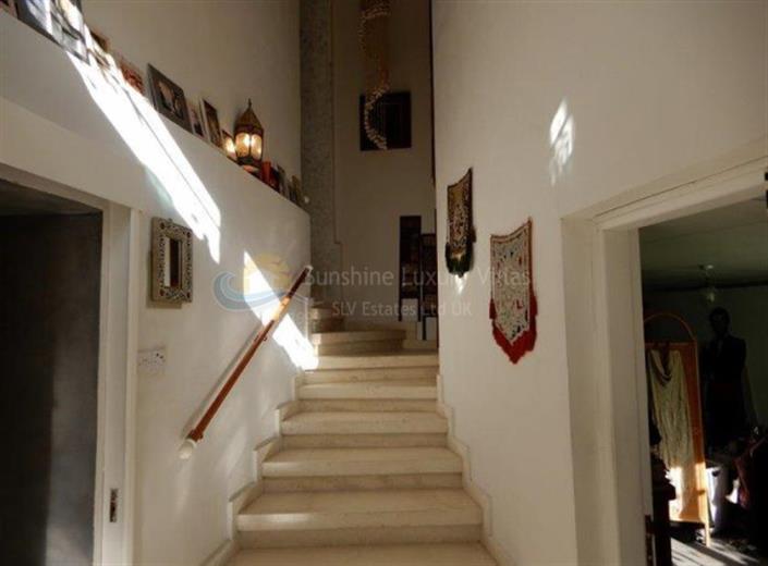 Image No.14-3 Bed Villa for sale