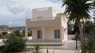 Villa de 3 chambres à vendre à Peyia