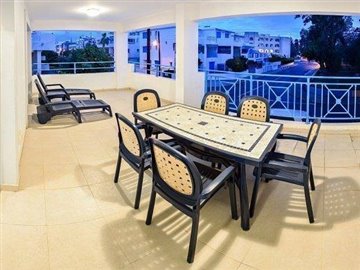 Appartement de 2 chambres à vendre à Limassol