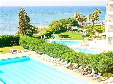 Appartement de 2 chambres à vendre à Germasogeia