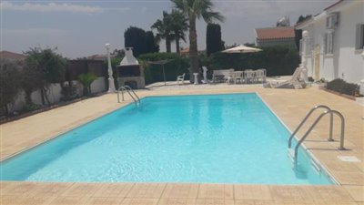 Bungalow de 4 chambres à vendre à Ayia Napa