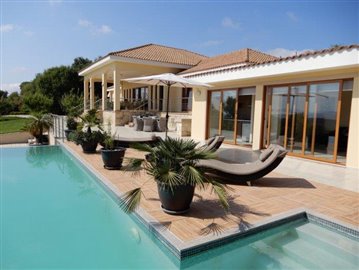 Maison / Villa de 5 chambres à vendre à Paphos