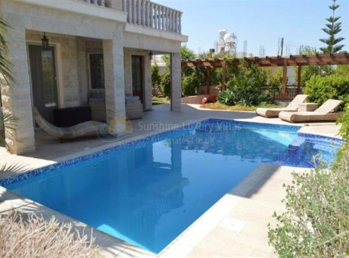 Image No.1-Villa de 3 chambres à vendre à Peyia