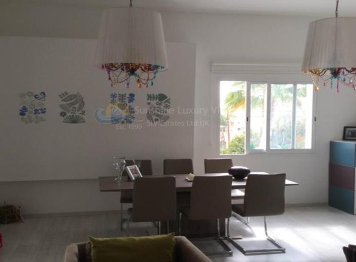 Image No.2-Appartement de 3 chambres à vendre à Agios Athanasios