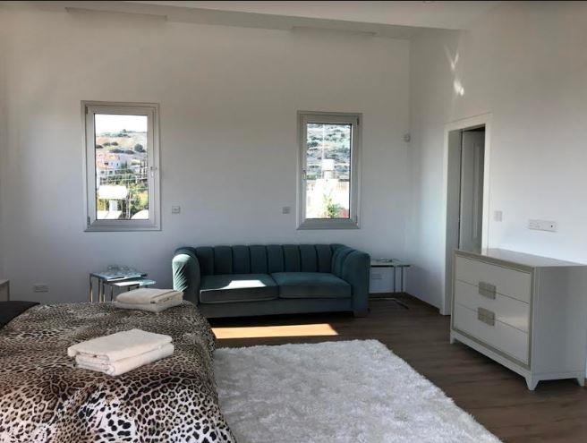 Image No.16-Villa de 4 chambres à vendre à Mouttagiaka