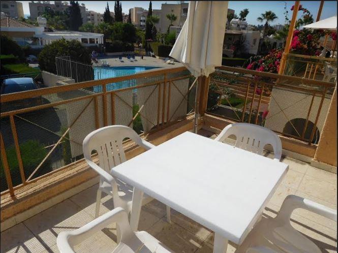 Image No.2-Appartement de 2 chambres à vendre à Mouttagiaka