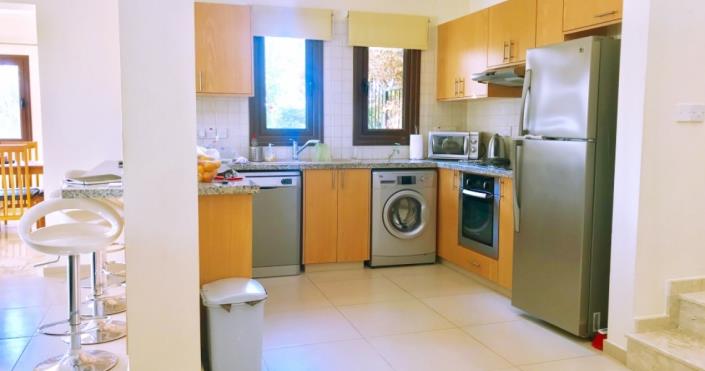 Image No.2-Villa de 4 chambres à vendre à Peyia