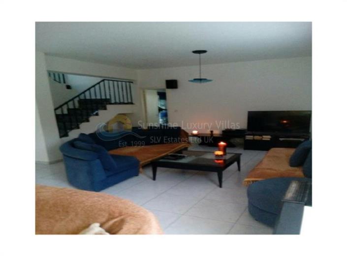 Image No.2-Villa de 3 chambres à vendre à Tsada