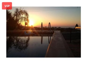 Villa de 4 chambres à vendre à Pissouri