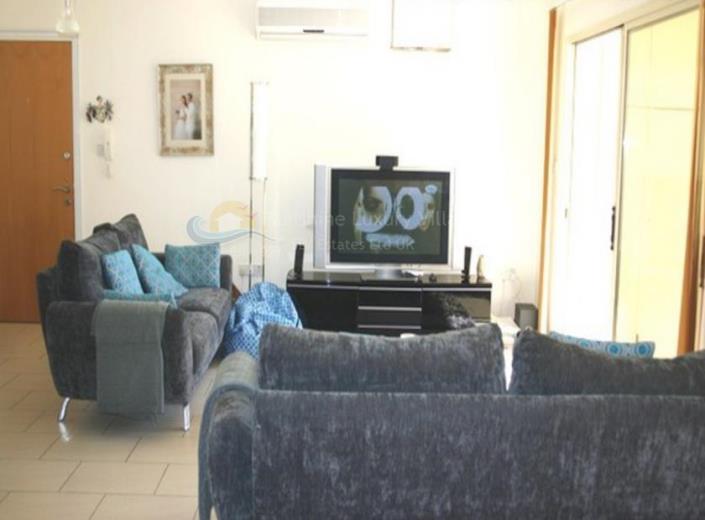 Image No.2-Appartement de 2 chambres à vendre à Germasogeia