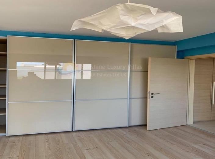 Image No.13-3 Bed House for sale