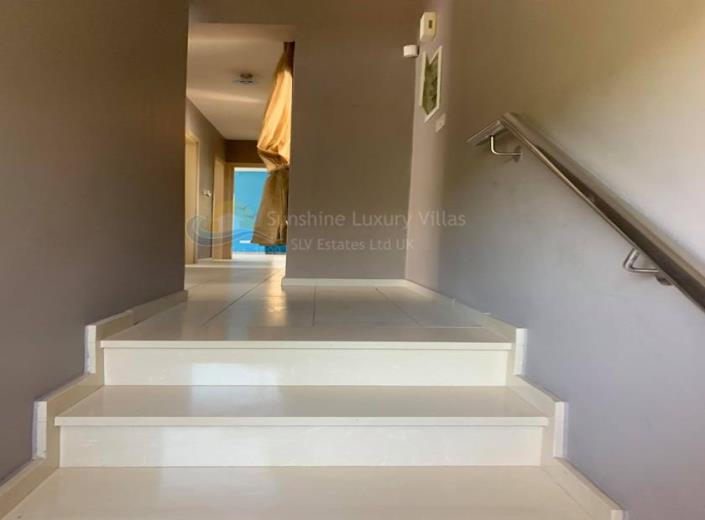 Image No.20-3 Bed House for sale