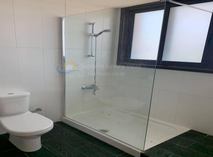 Image No.23-3 Bed House for sale