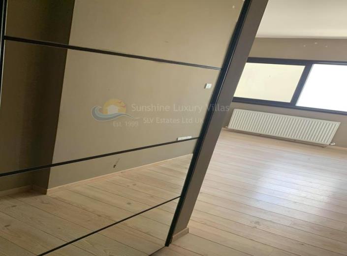 Image No.26-3 Bed House for sale