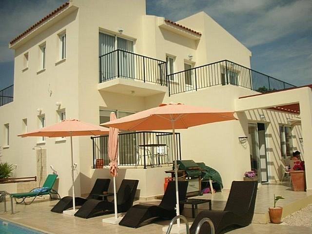 Image No.1-3 Bed Villa for sale