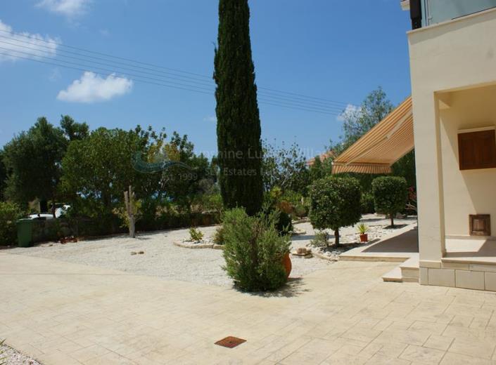 Image No.3-3 Bed Villa / Detached for sale