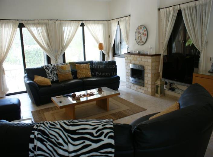 Image No.5-3 Bed Villa / Detached for sale