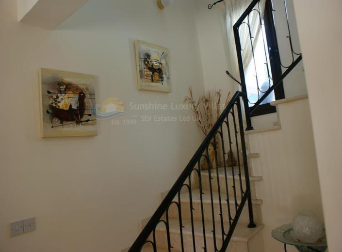 Image No.12-3 Bed Villa / Detached for sale