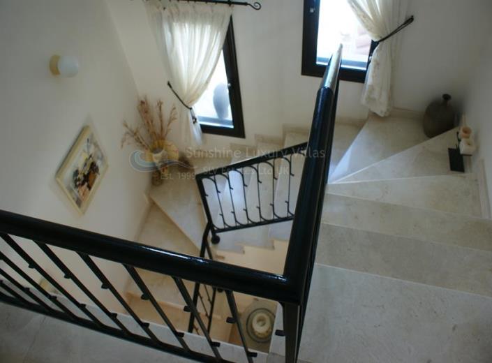 Image No.14-3 Bed Villa / Detached for sale