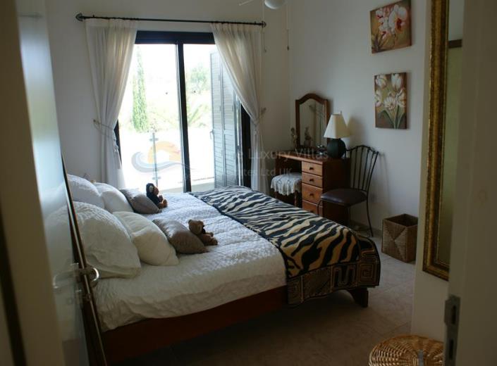 Image No.17-3 Bed Villa / Detached for sale