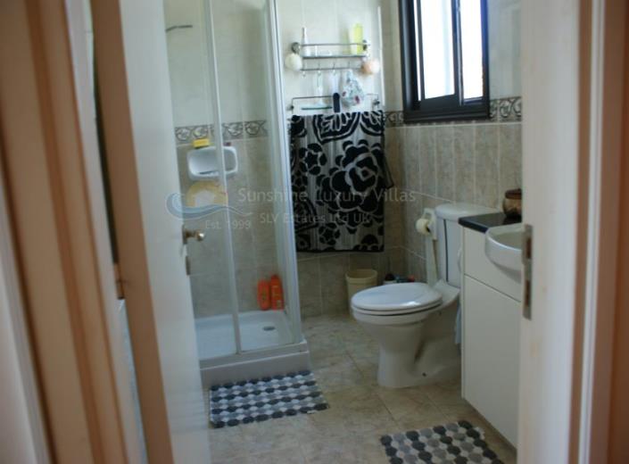 Image No.18-3 Bed Villa / Detached for sale