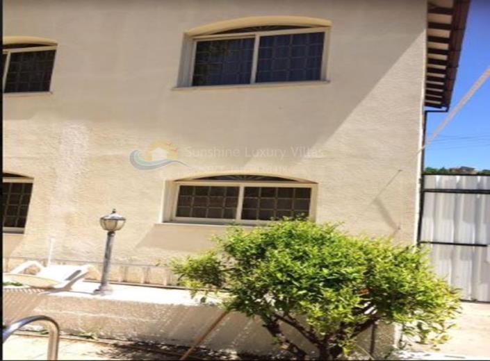 Image No.14-3 Bed House for sale