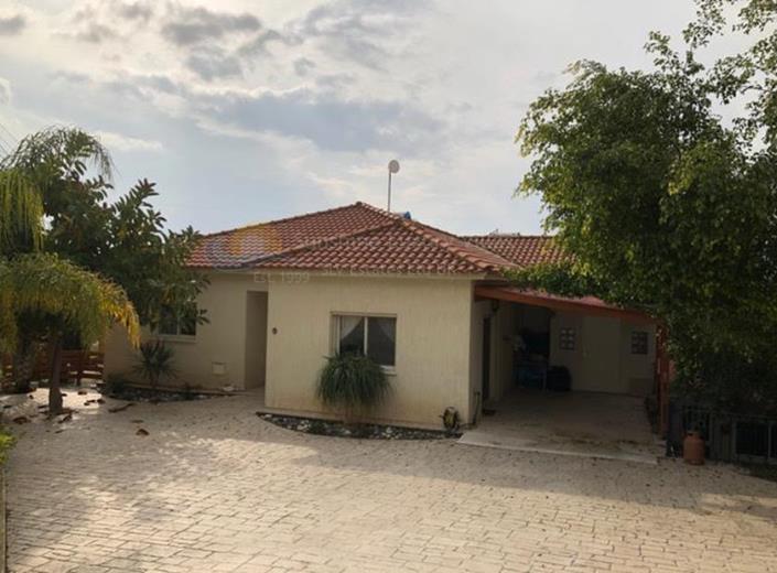 Image No.2-Maison de 4 chambres à vendre à Moni