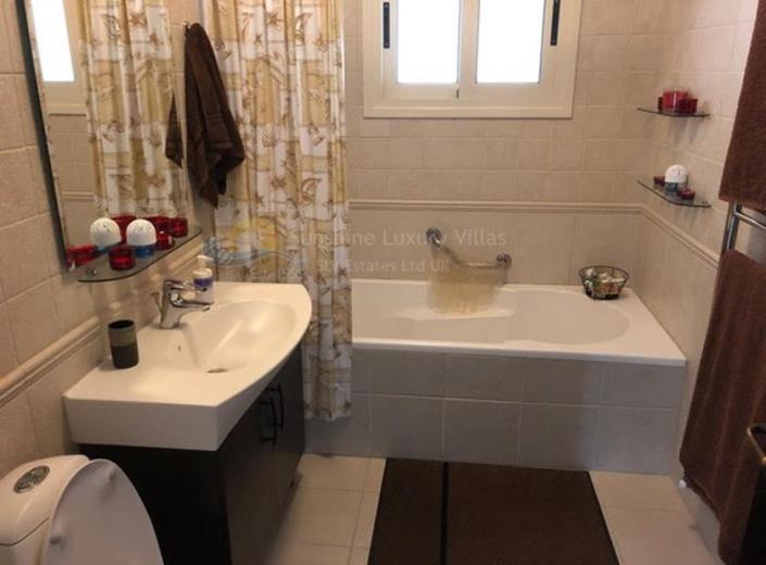 Image No.12-Maison de 4 chambres à vendre à Moni