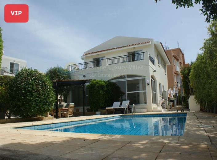 Image No.1-Villa / Détaché de 3 chambres à vendre à Empa