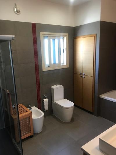 Image No.10-5 Bed Villa / Detached for sale