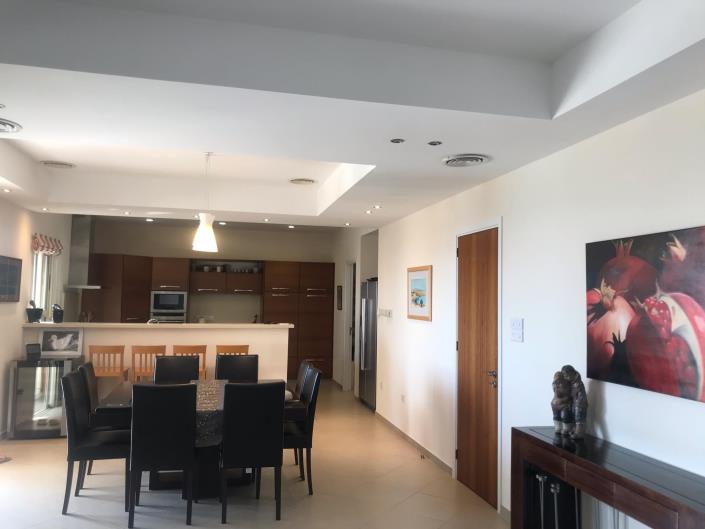 Image No.27-5 Bed Villa / Detached for sale