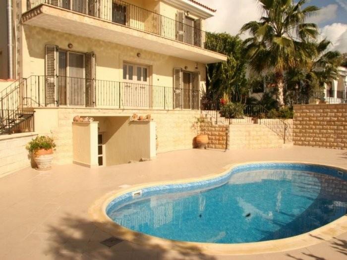 Image No.1-Maison / Villa de 4 chambres à vendre à Coral Bay