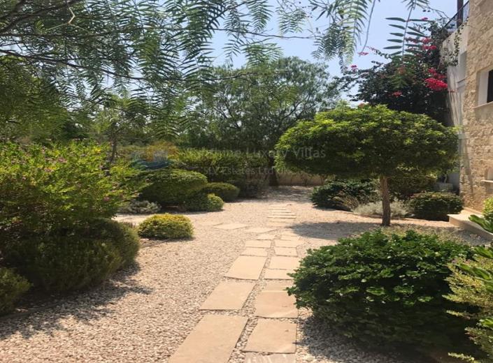 Image No.8-4 Bed Villa / Detached for sale