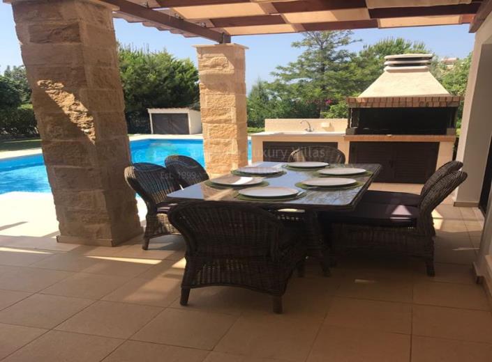 Image No.10-4 Bed Villa / Detached for sale