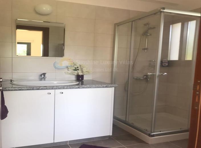 Image No.15-4 Bed Villa / Detached for sale