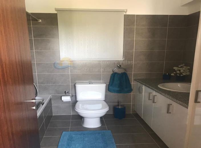 Image No.24-4 Bed Villa / Detached for sale