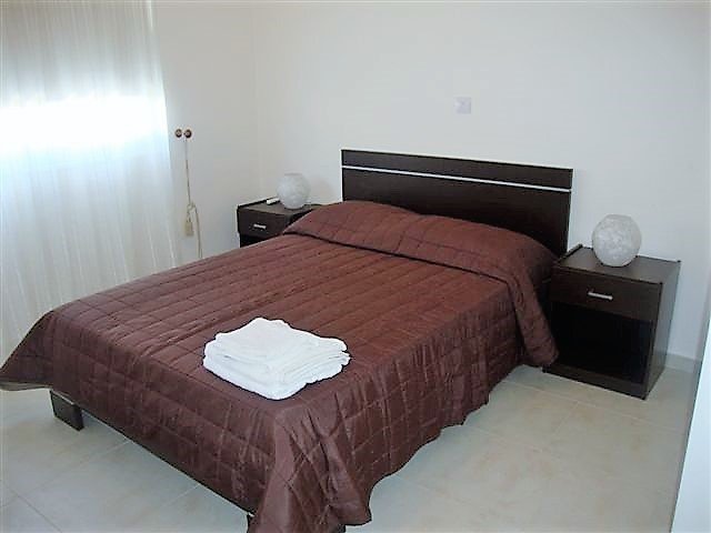 Image No.6-2 Bed Property for sale