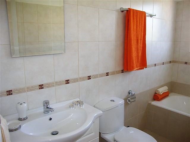Image No.7-2 Bed Property for sale