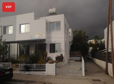 Maison / Villa de 3 chambres à vendre à Timi