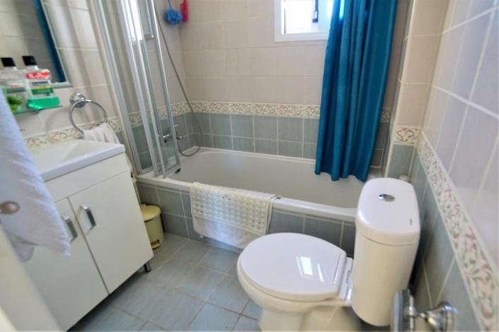 Image No.13-2 Bed Townhouse for sale